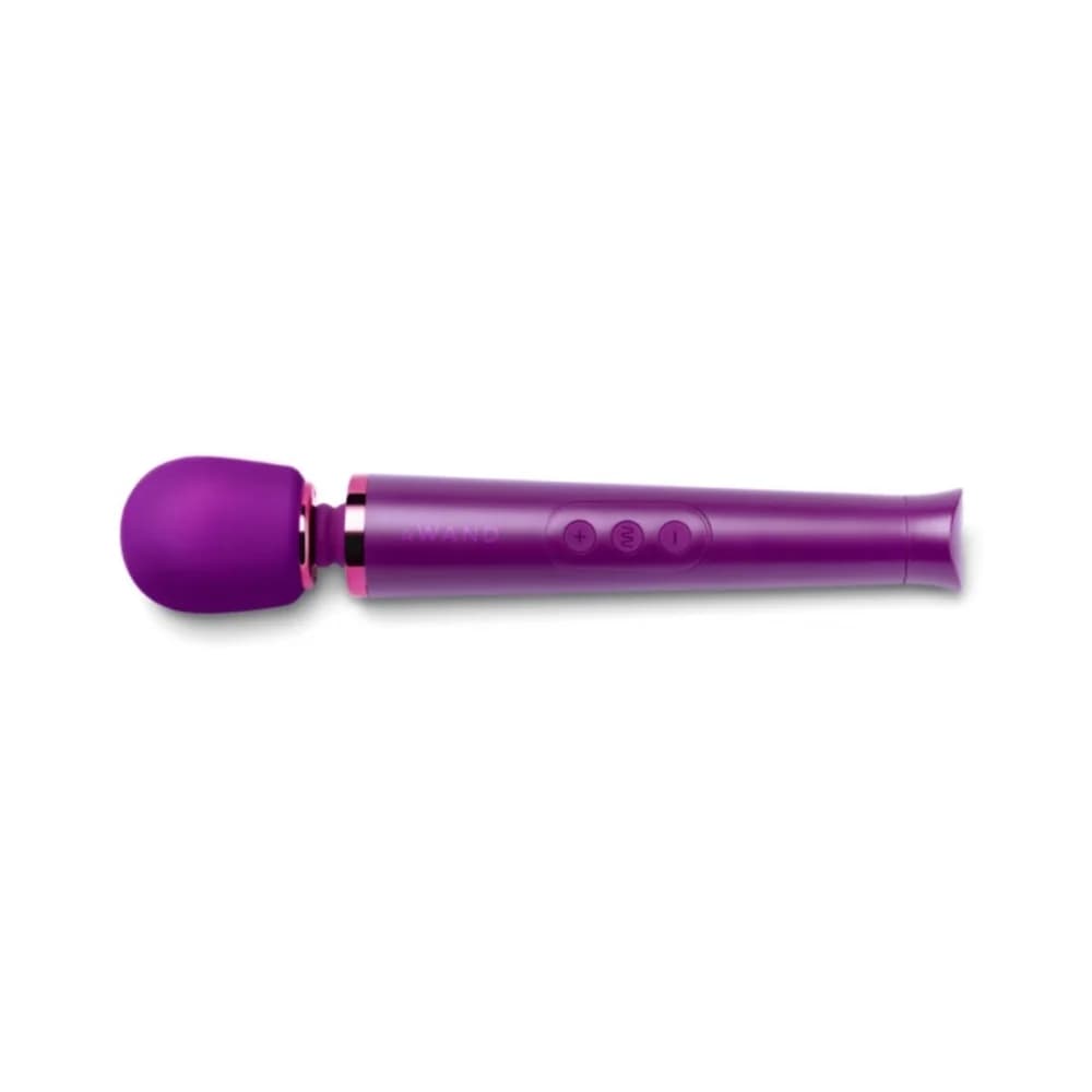 Le Wand Petite Rechargeable Massager Dark Cherry thumbnail 5