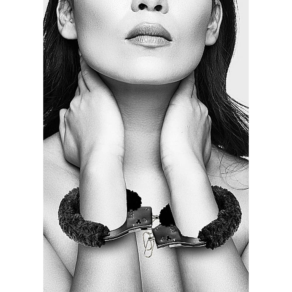 Ouch! Black & White Beginner Pleasure Furry Wrist Cuffs With Quick-Release Button Black thumbnail 9