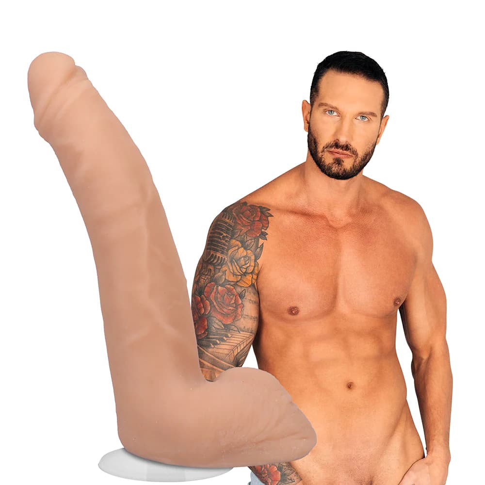 Signature Cocks Quinton James 8 in. Dual-Density Dildo with Vac-U-Lock Suction Cup Beige thumbnail 2