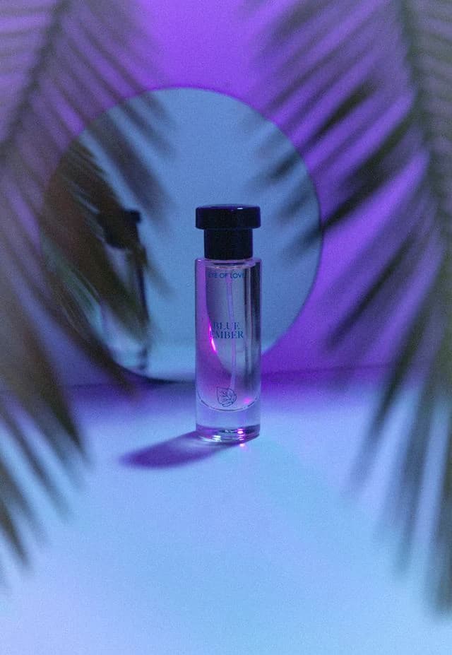Eye of Love Bloom Attract Her Pheromone Parfum Blue Ember 1 oz. thumbnail 3