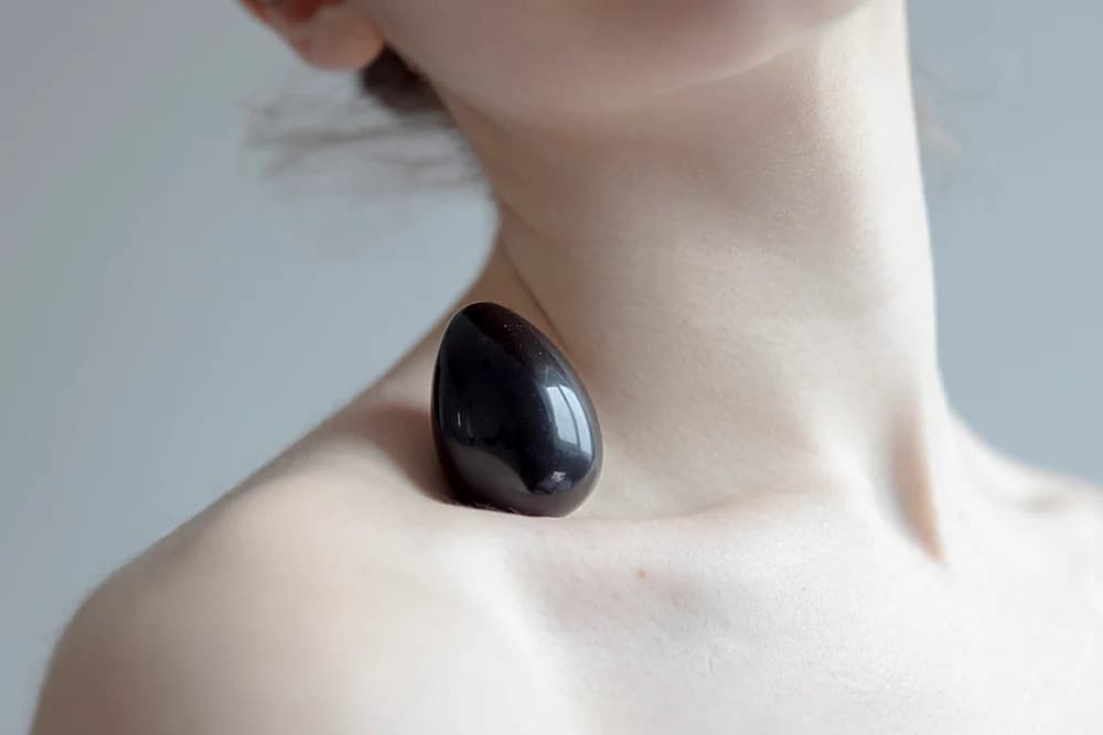 Chakrubs Xaga Yoni Egg Obsidian (non-drilled) thumbnail 3