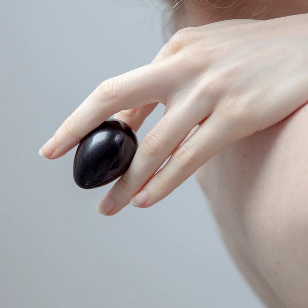 Chakrubs Xaga Yoni Egg Obsidian (drilled) thumbnail 4